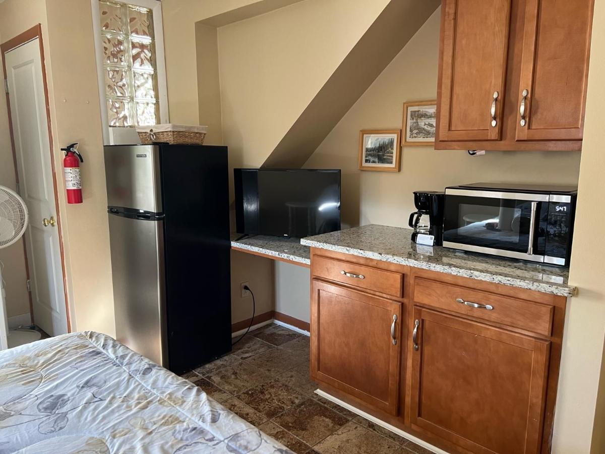 Stay In Ohiopyle In The Middle Of Town By The Gap Trail Exterior photo