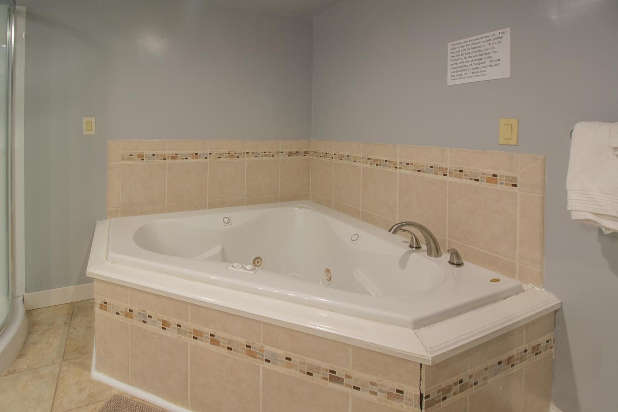 Stay In Ohiopyle In The Middle Of Town By The Gap Trail Exterior photo
