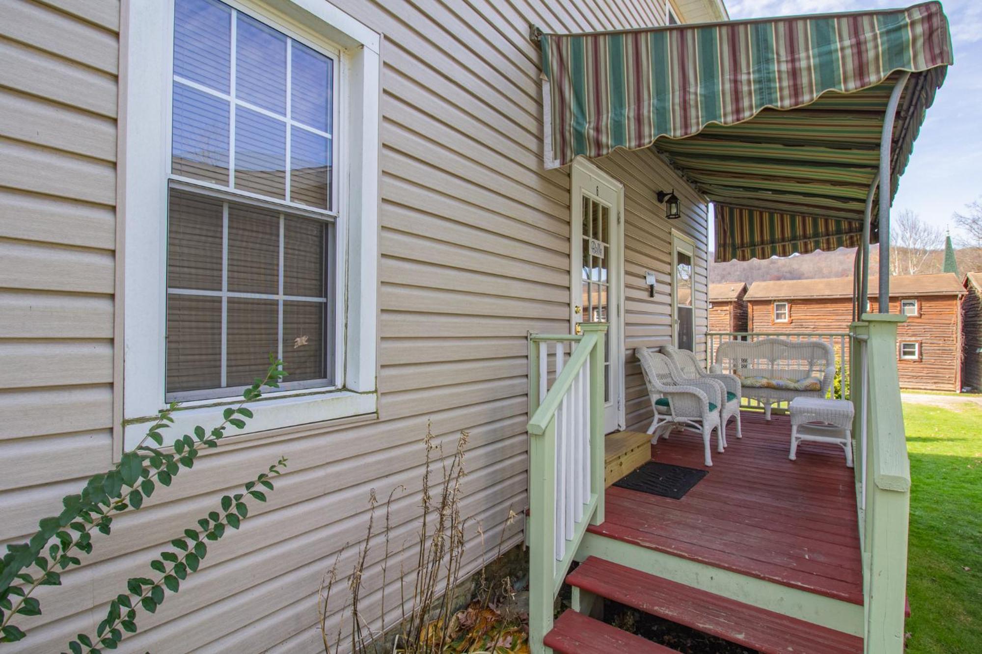 Stay In Ohiopyle In The Middle Of Town By The Gap Trail Exterior photo